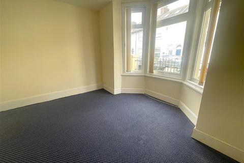 Terraced house - Hudson Road