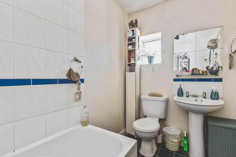 1 bedroom apartment for sale, Farnley Road,  SE25 6PA