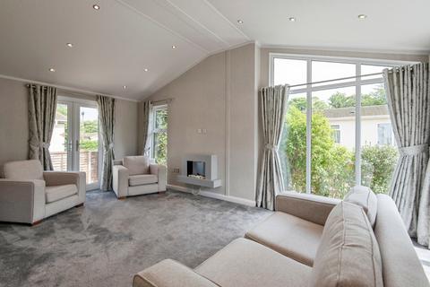 2 bedroom detached house for sale, Hillcrest Park, Wilbury Hills Road, Letchworth Garden City, Hertfordshire, SG6