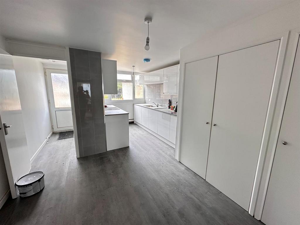 3 bedroom terraced house to rent – pohled 4
