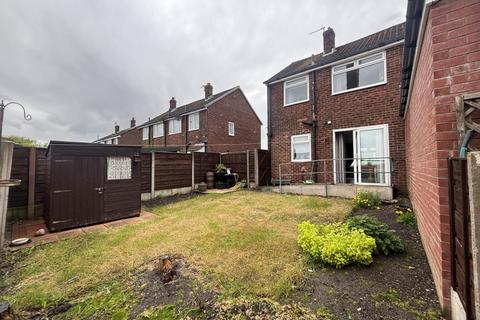 2 bedroom townhouse for sale, 15 Fourth Avenue, Oldham, OL9 8PG