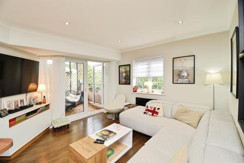 2 bedroom flat for sale, Elizabeth Fry Place, London, SE18