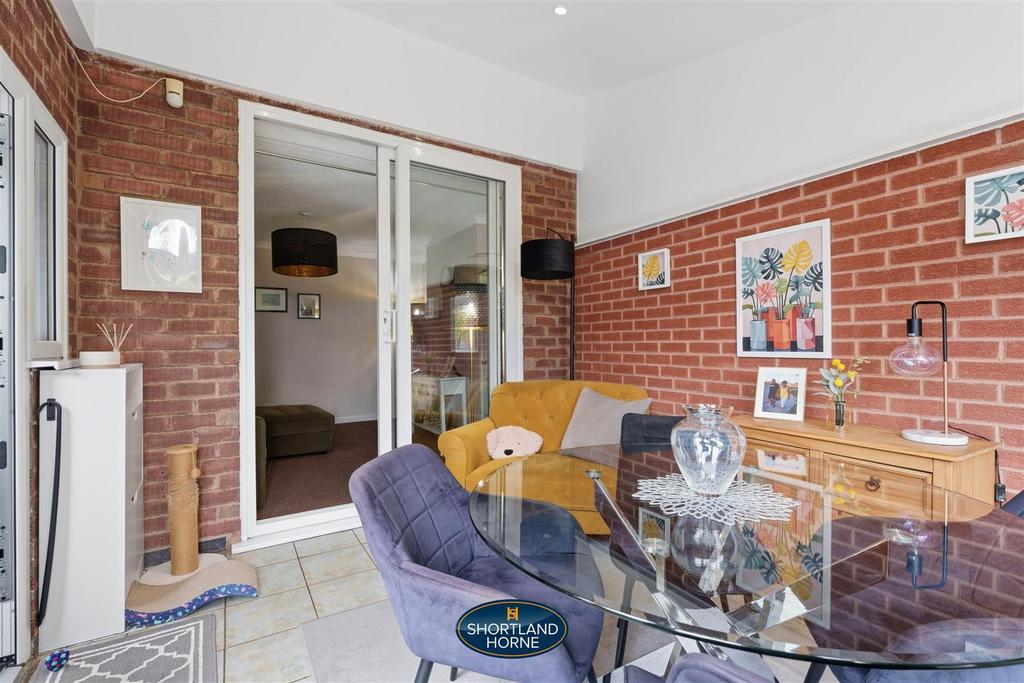Dining room, fireplace