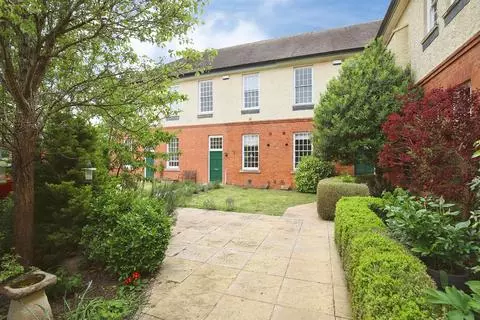 3 bedroom terraced house for sale - View 2