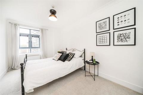 2 bedroom flat for sale, Bridgewater Square, London EC2Y