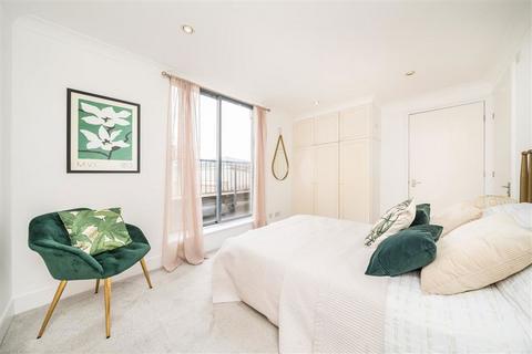 2 bedroom flat for sale, Bridgewater Square, London EC2Y