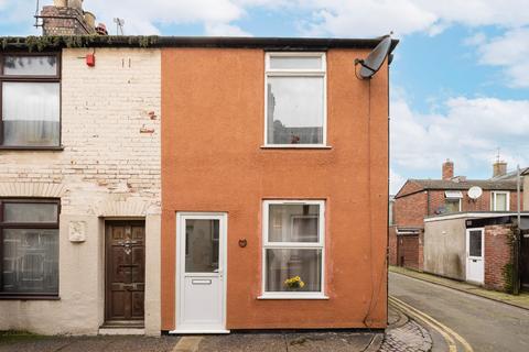 2 bed terraced house for rent in Melrose Terrace, Great Yarmouth