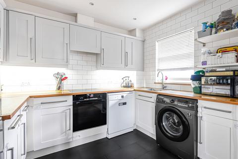 2 bedroom flat for sale, Merrifield Court, Welwyn Garden City, Welwyn Garden City, AL7