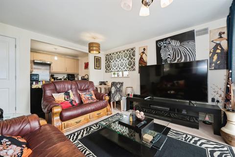 2 bedroom flat for sale, Alexander Square, Eastleigh
