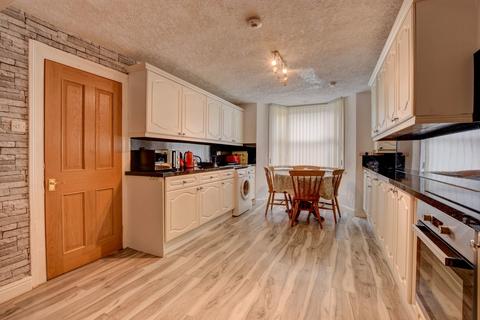 3 bedroom townhouse for sale, Bagdale, Whitby YO21