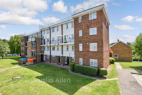undefined, Victor Approach, Hornchurch RM12