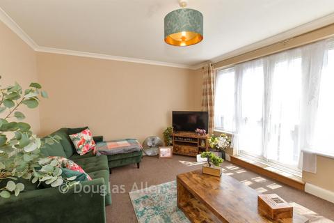 undefined, Victor Approach, Hornchurch RM12