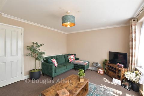 undefined, Victor Approach, Hornchurch RM12