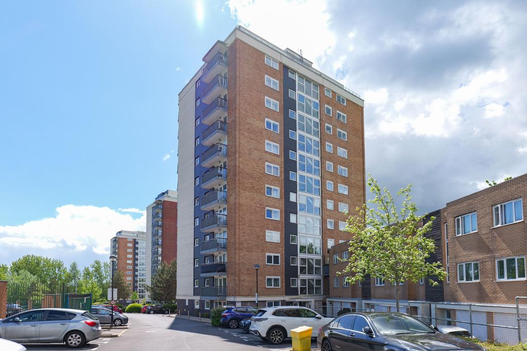 1 bedroom flat for sale
