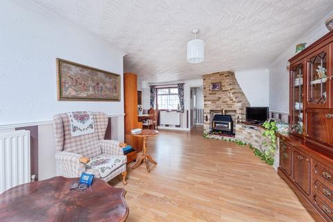 4 bedroom bungalow for sale, Woodrush Close, Beanhill, Milton Keynes