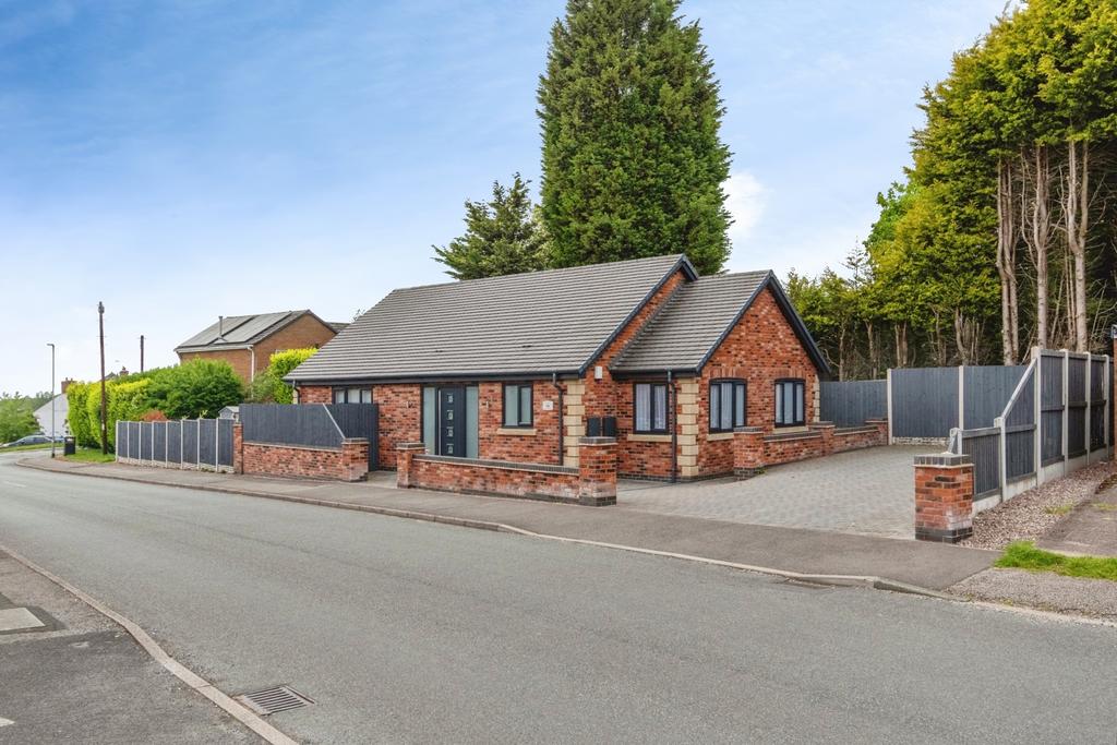 2 bedroom bungalow for sale