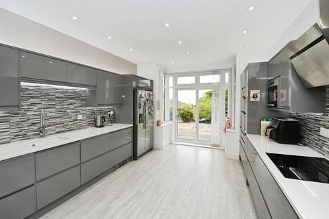 4 bedroom detached house for sale, St. Andrews Drive, Skegness