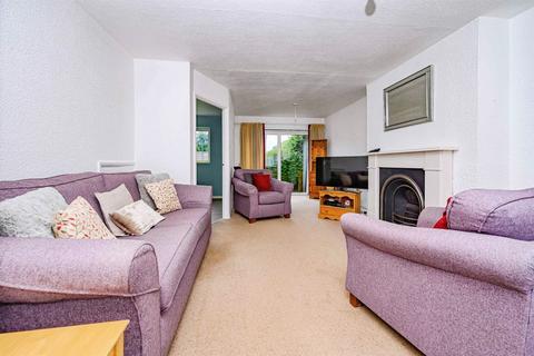 4 bedroom semi-detached house for sale, Midhurst Gardens, Luton