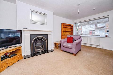 4 bedroom semi-detached house for sale, Midhurst Gardens, Luton