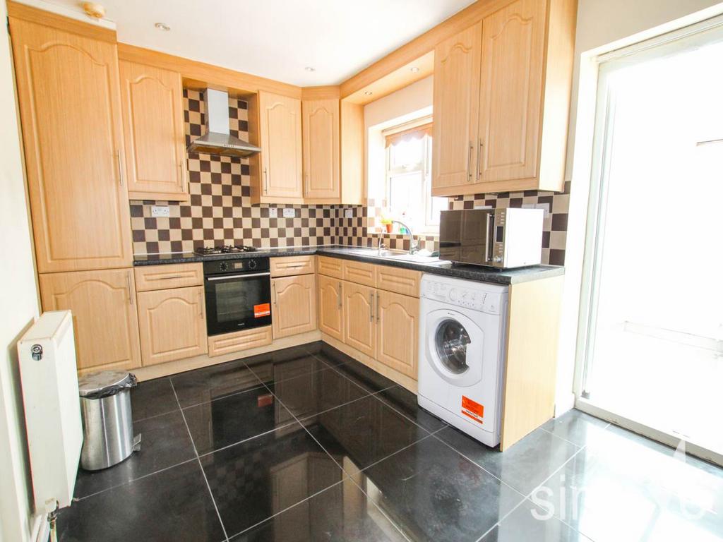House in Middlesex - View 5