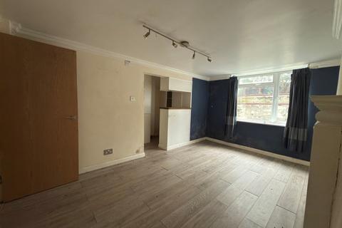 1 bedroom ground floor flat for sale, Bicester Road, AYLESBURY
