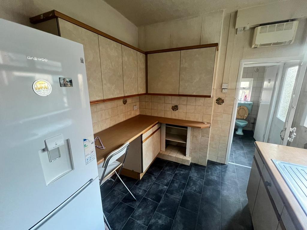 House in Sandwell, West Midlands - View 5