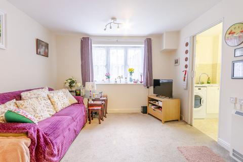 2 bedroom flat for sale, High Street, Rickmansworth WD3