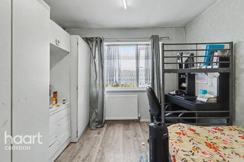 Pixton Way, Croydon