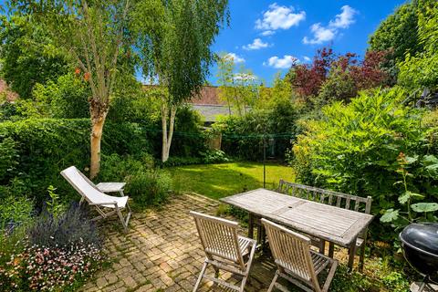 3 bedroom terraced house for sale, East Street, Coggeshall, Colchester, CO6