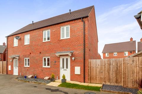 3 bedroom house to rent, Appledine Way, Bedford, MK41