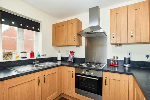 3 bedroom house to rent, Appledine Way, Bedford, MK41