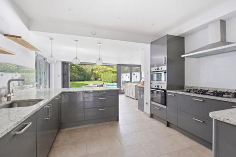 6 bedroom detached house for sale, Devenish Road, Sunningdale