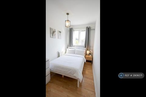4 bedroom terraced house to rent, St Pauls Drive, London, E15