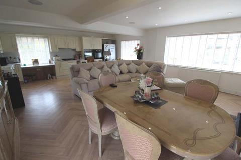 3 bedroom detached house for sale, Mill Street, Brightlingsea CO7