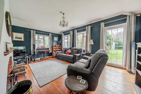 4 bedroom bungalow for sale, Moulsham Lane, Hampshire GU46