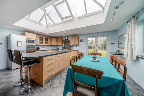 4 bedroom bungalow for sale, Moulsham Lane, Hampshire GU46