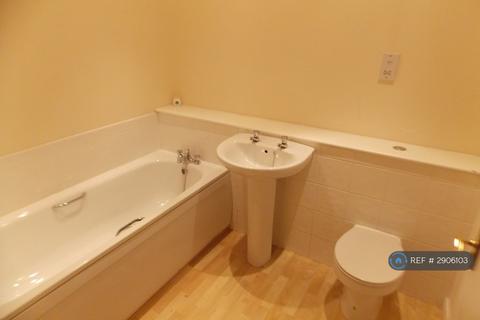 2 bedroom flat to rent, Merchants Court, Bedford, MK42