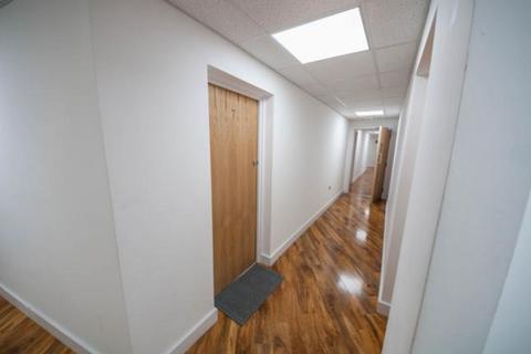 Studio to rent, 9 Cranbrook Road, Ilford, IG1