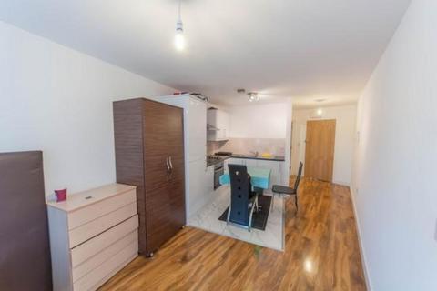 Studio to rent, 9 Cranbrook Road, Ilford, IG1