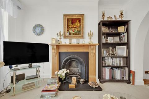 4 bedroom terraced house for sale, Cavendish Gardens, Chadwell Heath, RM6