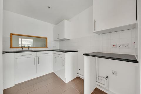 1 bedroom apartment to rent, Fifth Avenue, London, E12