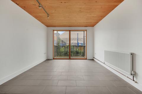 1 bedroom apartment to rent, Fifth Avenue, London, E12
