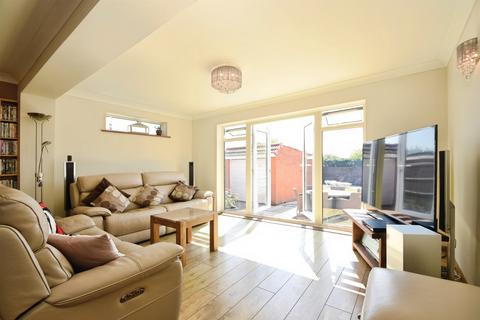 3 bedroom semi-detached house for sale, Church Street, BILLERICAY