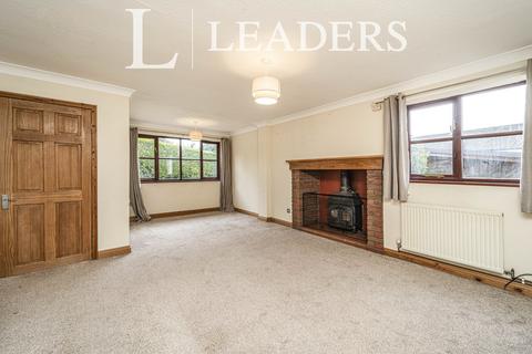 3 bedroom detached house to rent, Abberley Avenue, DY13