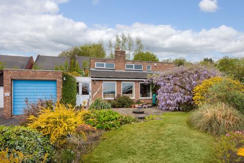 3 bedroom bungalow for sale, Oathills Close, Tarporley, CW6