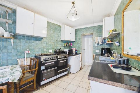 2 bedroom semi-detached house for sale, Misbourne Road, Uxbridge UB10