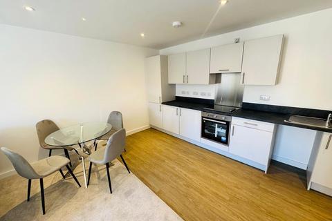 3 bedroom flat to rent, Bridgewater Wharf Block B, 257 Ordsall Lane, Salford, M5