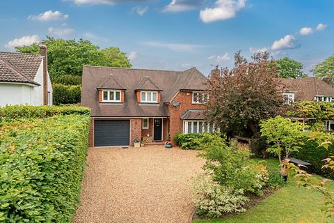 4 bedroom detached house for sale, Shortheath Road, Farnham, GU9