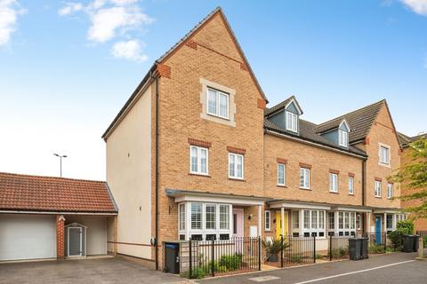 4 bedroom end of terrace house for sale, Tagalie Square, Worthing, West Sussex, BN13