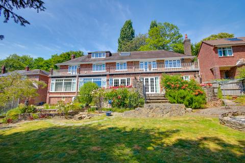 4 bedroom detached house for sale, GUIDE PRICE £860,000 - £900,000! BITTERNE PARK! OUTSTANDING VIEWS! DOUBLE GARAGE! VERSATILE LIVING!
